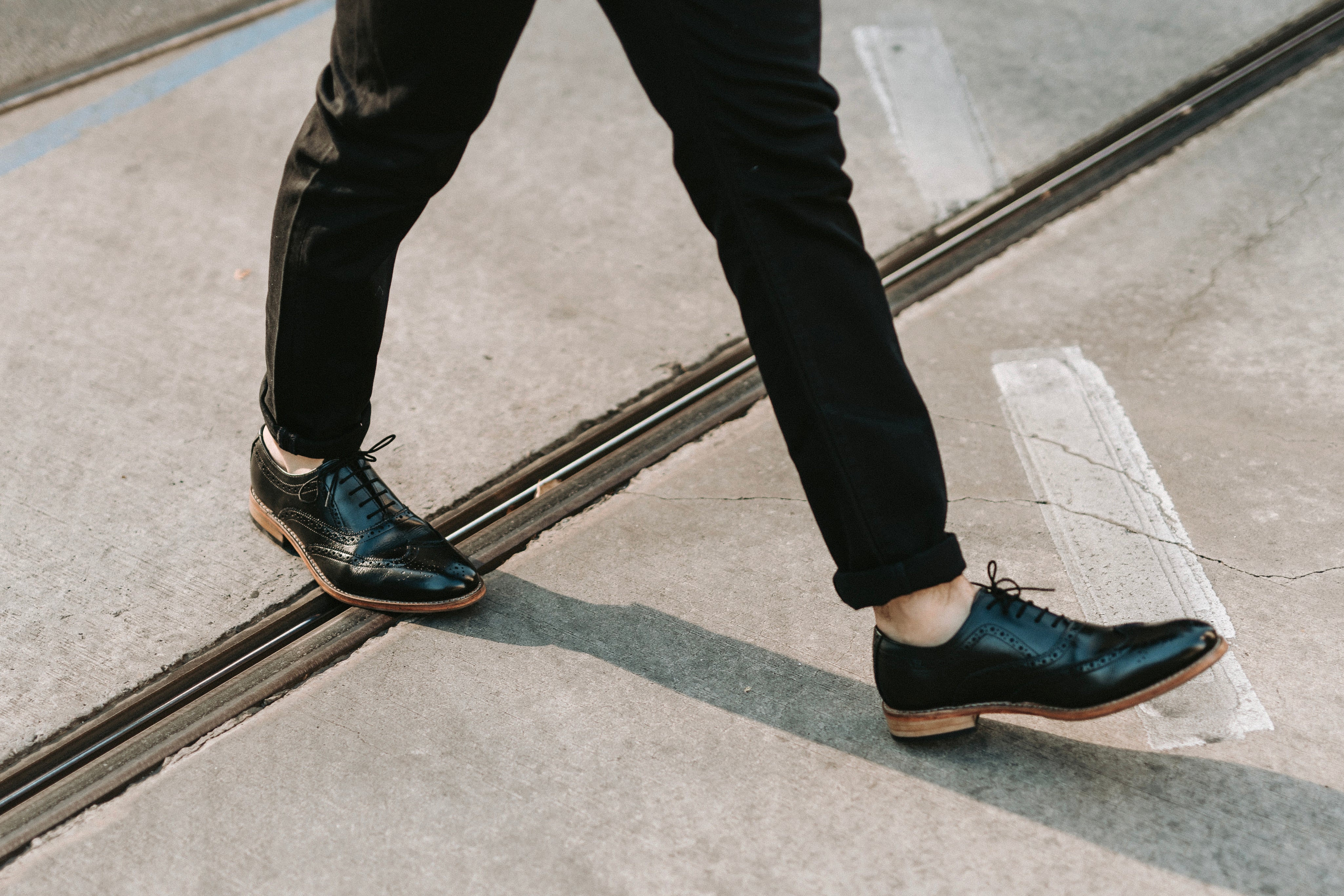 SIGNATURE DETAILING.